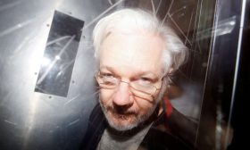 20210105162632reup-2021-01-05t162507z_1759703717_rc2s1l9ychl3_rtrmadp_3_wikileaks-founder-julian-assange-arrives-at-the-westminster-magi